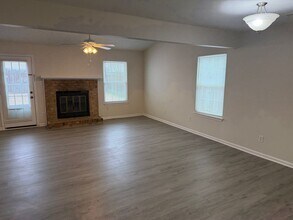 1072 Casanova Dr in Virginia Beach, VA - Building Photo - Building Photo