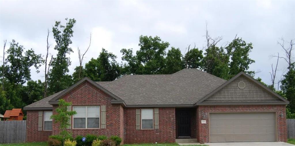 2901 SW Tanglewood Ave in Bentonville, AR - Building Photo