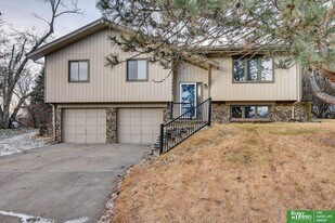 13527 Washington Cir in Omaha, NE - Building Photo