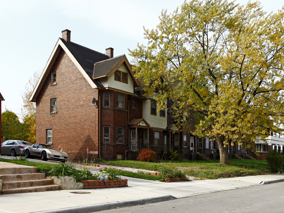 1816 - 1826 Beersford in East Cleveland, OH - Building Photo