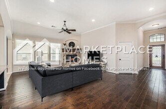 55 N Whistling Swan Pl in Spring, TX - Building Photo - Building Photo