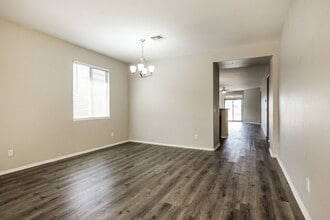 6920 W Alta Vista Rd in Phoenix, AZ - Building Photo - Building Photo