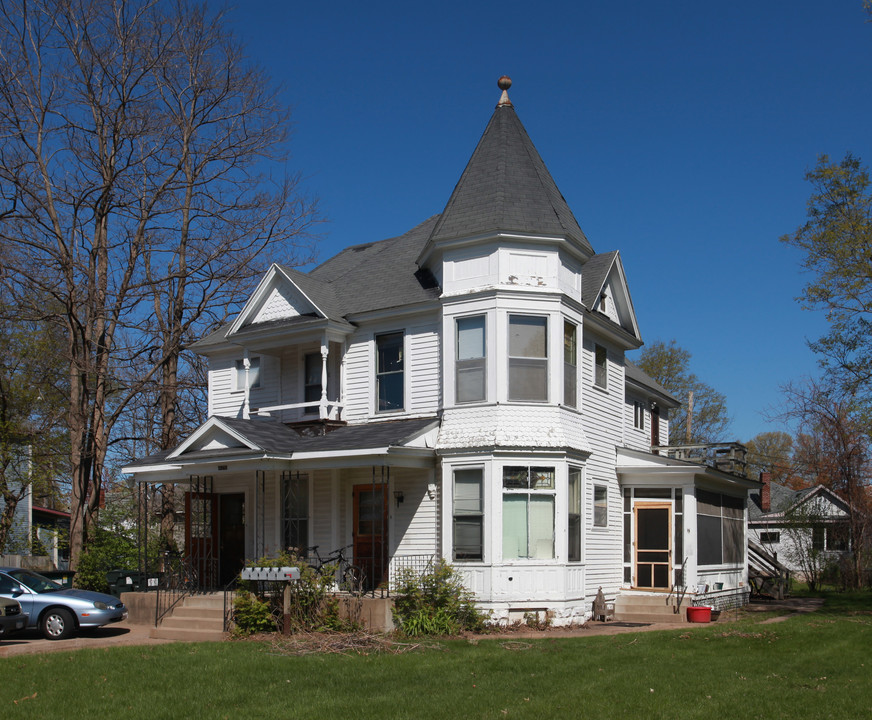 426 Grand Ave in Eau Claire, WI - Building Photo