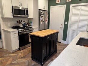 104 Pleasant St, Unit #2 in Cambridge, MA - Foto de edificio - Building Photo