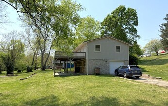 3900 Deerfield Rd in Knoxville, TN - Building Photo - Building Photo