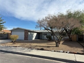 2005 Fontenelle St in Las Vegas, NV - Foto de edificio - Building Photo