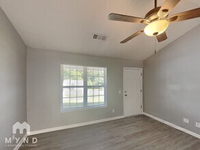 4722 Coker Dr in Flowery Branch, GA - Building Photo - Building Photo