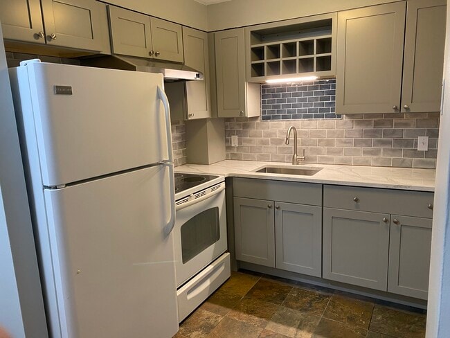 45 Oval Rd, Unit 31 in Quincy, MA - Building Photo - Building Photo