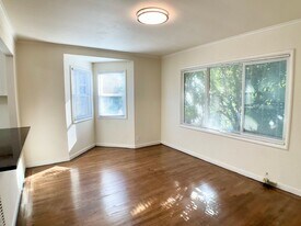 738 Innes Ave in San Francisco, CA - Building Photo