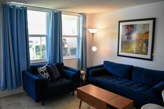 7420 Bay Island Dr S, Unit 176 in South Pasadena, FL - Foto de edificio - Building Photo