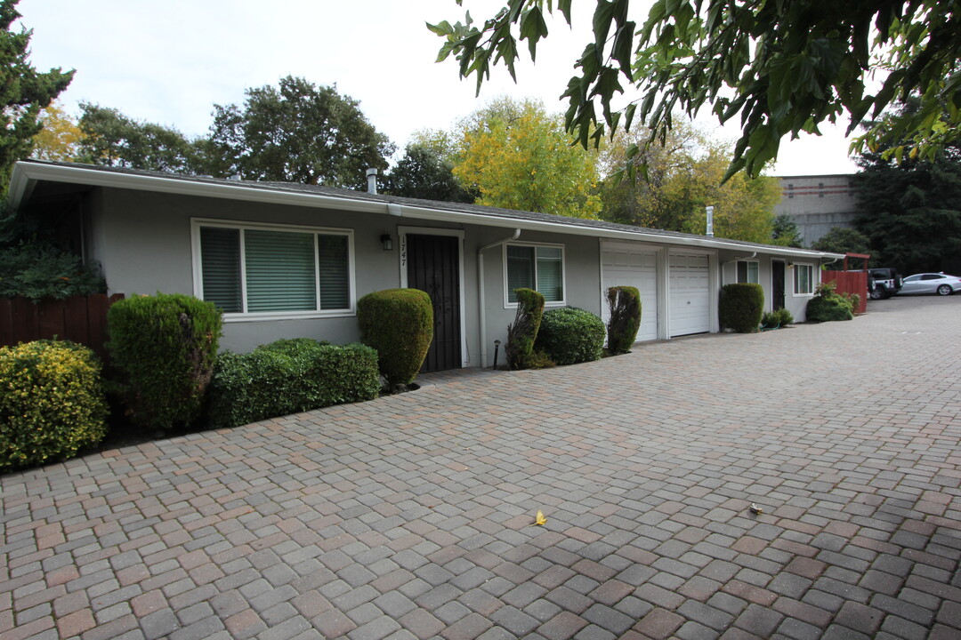 1747 Parkside -1 in Walnut Creek, CA - Building Photo