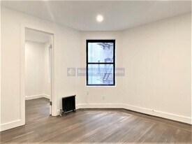 45 Tiemann Pl in New York, NY - Building Photo