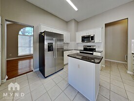 6801 Amberdale Dr in Fort Worth, TX - Building Photo