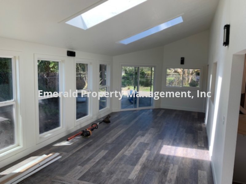 3074 Sorrel Way in Eugene, OR - Building Photo