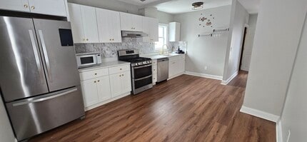 157 Earle St in Fall River, MA - Building Photo - Building Photo
