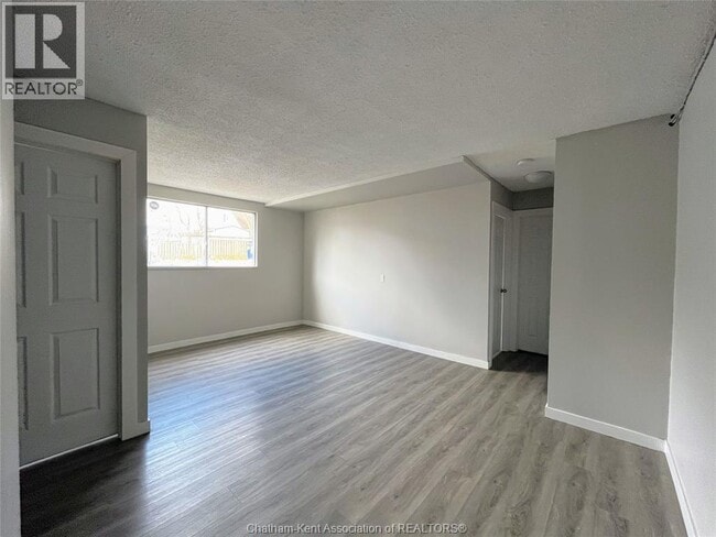 89 Sheldon Ave in Chatham, ON - Building Photo - Building Photo