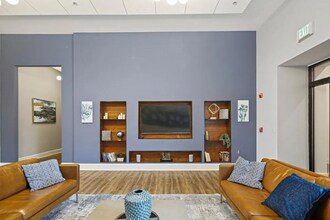 301 W Franklin St in Baltimore, MD - Foto de edificio - Building Photo