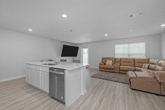 2659 Saltgrass Way in Crestview, FL - Building Photo - Building Photo