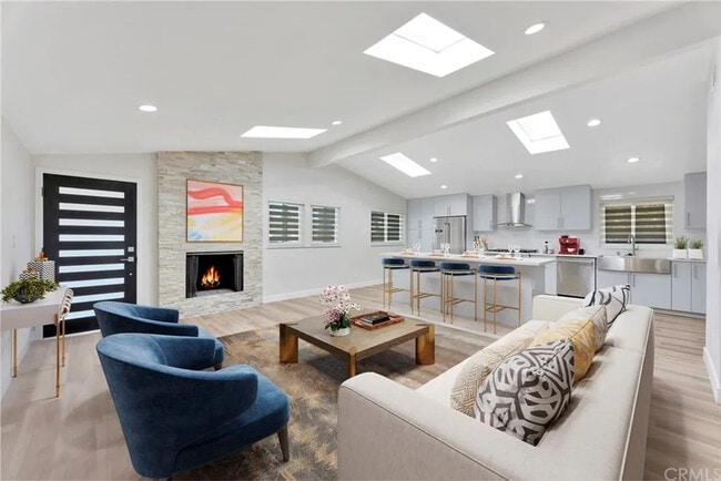 1650 Tustin Ave, Unit Front House in Costa Mesa, CA - Building Photo - Building Photo