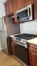 143 Argonne Ave in Long Beach, CA - Building Photo - Building Photo