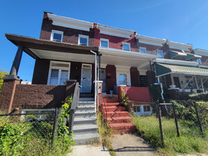 700 Bartlett Ave in Baltimore, MD - Foto de edificio - Building Photo