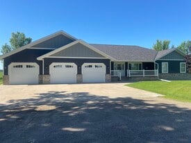 24545 360th St in Albany, MN - Building Photo