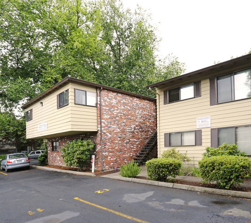 Canterbury Terrace in Portland, OR - Building Photo