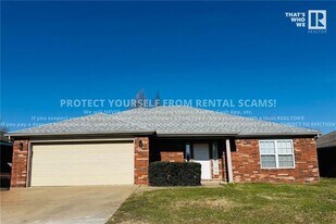 3806 SW Hansom Loop in Bentonville, AR - Building Photo