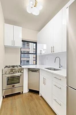 121 Madison Ave