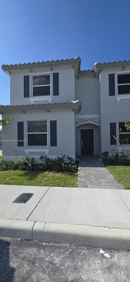 property at 1162 SE 1st Ave