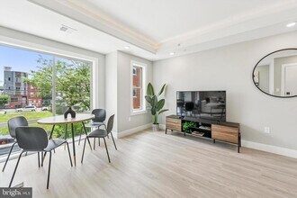 2401 N 2nd St in Philadelphia, PA - Building Photo - Building Photo