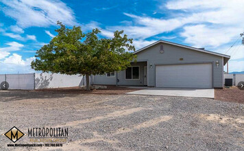 6780 Newby Ln in Pahrump, NV - Building Photo - Building Photo