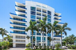 715 Bayshore Dr in Fort Lauderdale, FL - Building Photo