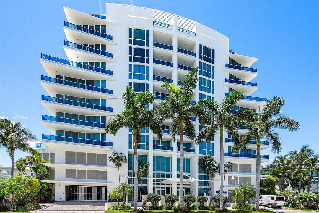 715 Bayshore Dr in Fort Lauderdale, FL - Building Photo