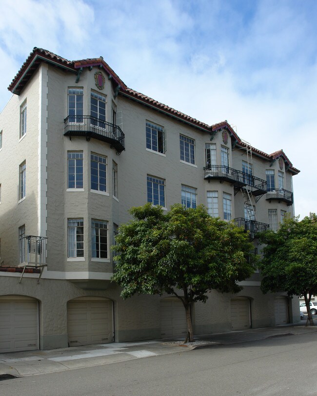 3450 Broderick St in San Francisco, CA - Building Photo - Building Photo