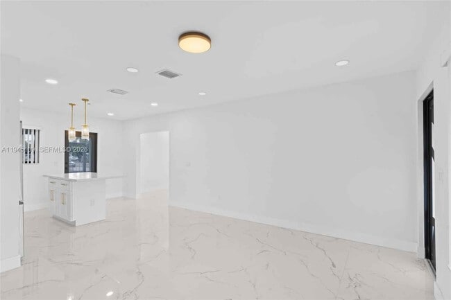 3030 NW 99th St in Miami, FL - Building Photo - Building Photo