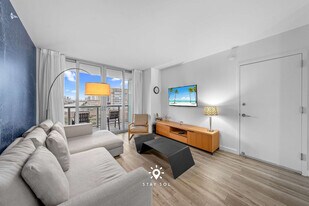 2602 E Hallandale Beach Blvd, Unit SI ID1375237P in Hallandale Beach, FL - Building Photo