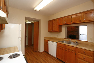 Spring Hollow Condos OK City in Oklahoma City, OK - Building Photo - Interior Photo