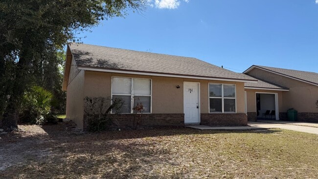 property at 121 Cascade St