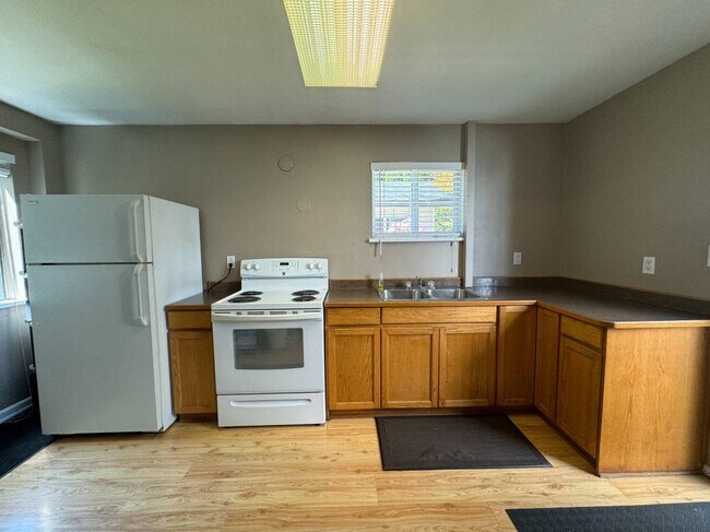 12301 209 St in Maple Ridge, BC - Building Photo - Building Photo