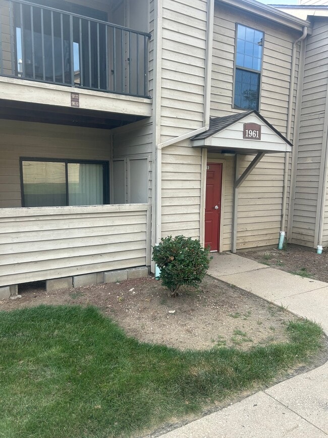 property at 1961 N Hicks Rd