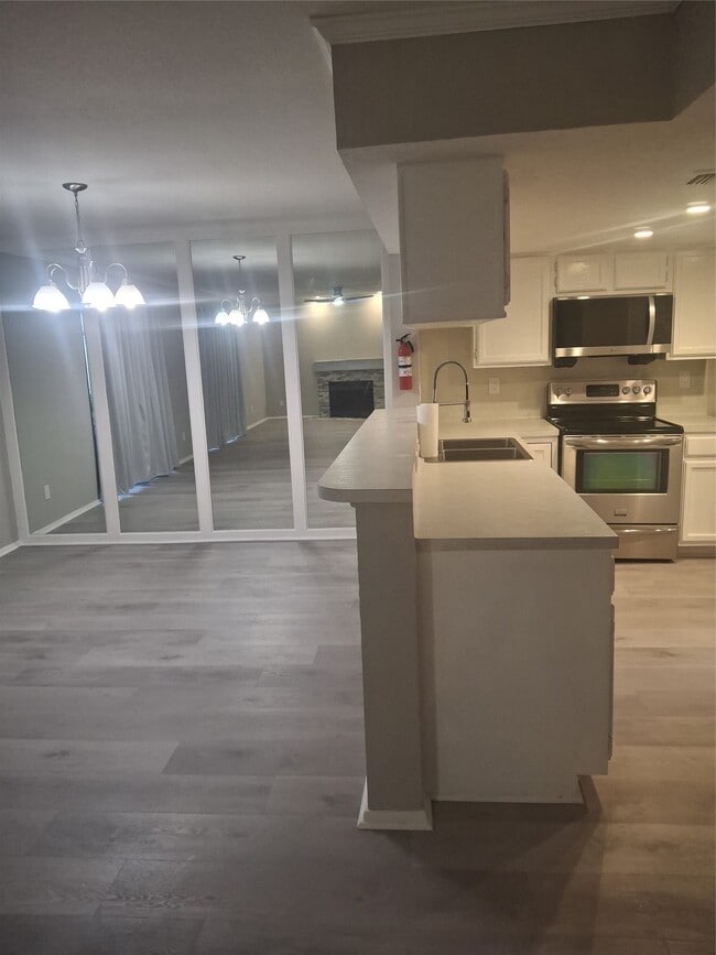 property at 14911 Wunderlich Dr