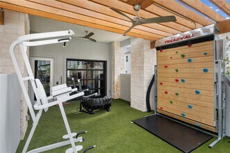 28328 Birnham Woods Dr in Spring, TX - Building Photo - Building Photo