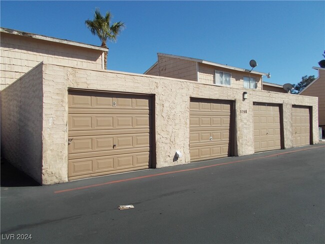 5158 Greene Ln in Las Vegas, NV - Building Photo - Building Photo