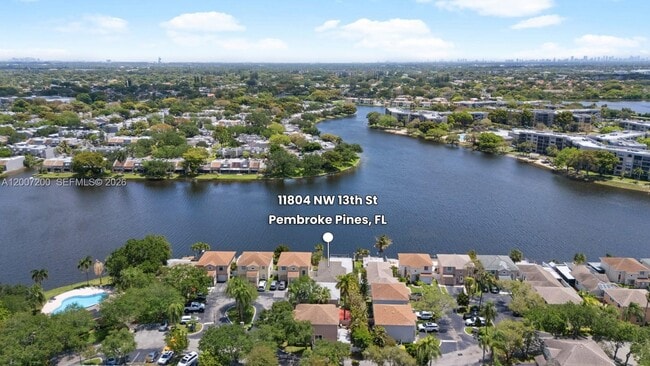 11804 NW 13th St in Pembroke Pines, FL - Building Photo - Building Photo