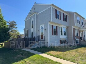 11303 Golden Eagle Pl in Waldorf, MD - Building Photo