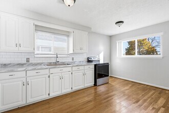 24609 Flower Ave in Eastpointe, MI - Building Photo - Building Photo