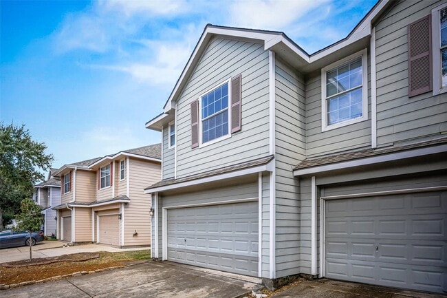 12427 Oriole Lake Way in Houston, TX - Building Photo - Building Photo