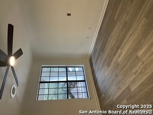 property at 2255 Thousand Oaks Dr