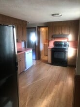 550 Park St in Stoughton, MA - Building Photo - Building Photo